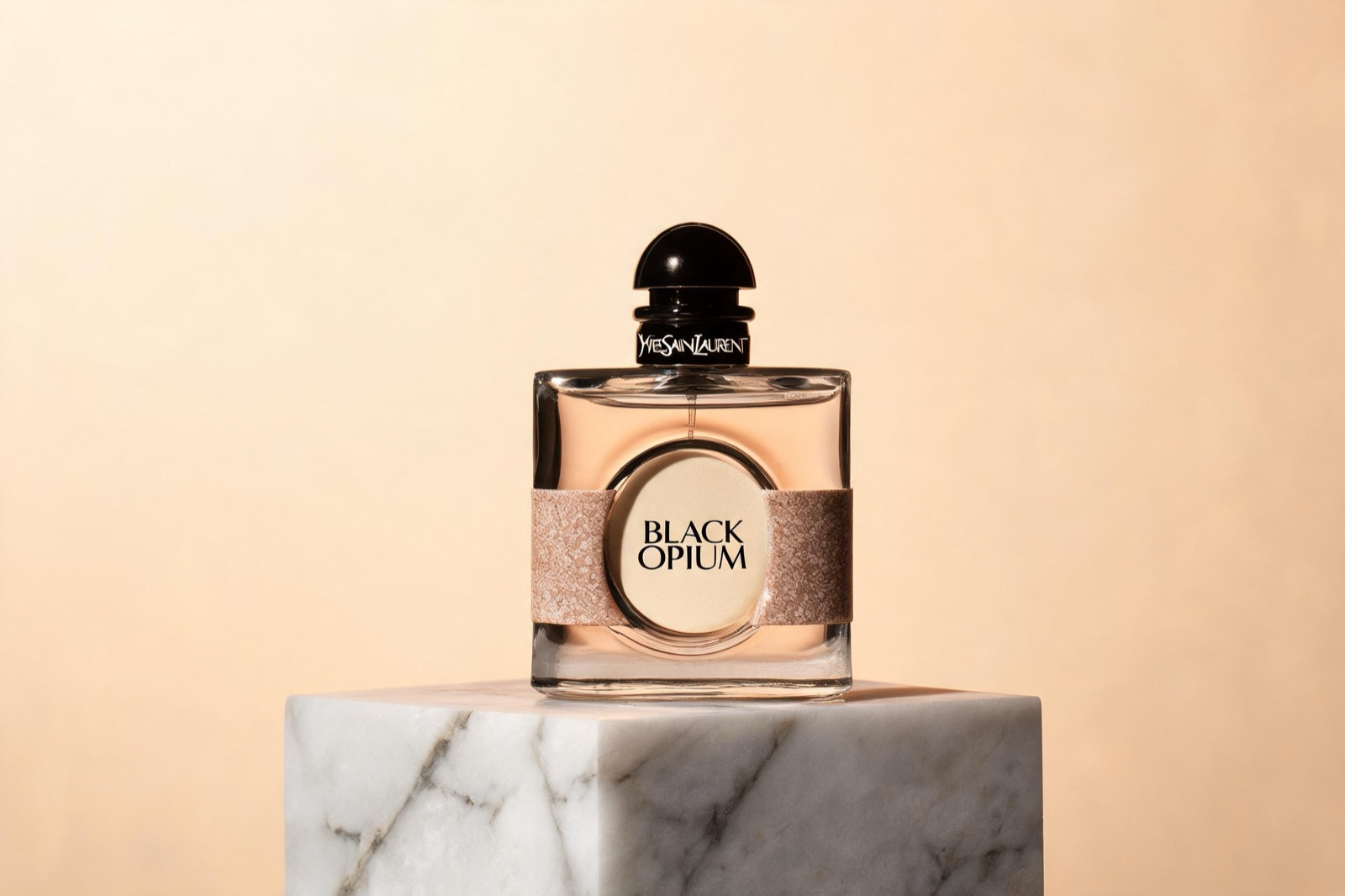 Флакон black-opium, ракурс 3/4
